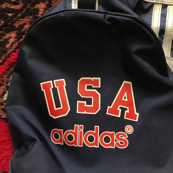 SOLD Vintage Adidas USA Duffel Bag - Picture 5 of 8